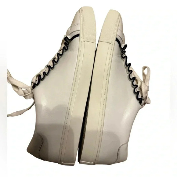 Tory Burch WHITE WITH NAVY BLUE TRIM Sport Sneakers Size 11M - Picture 3 of 8